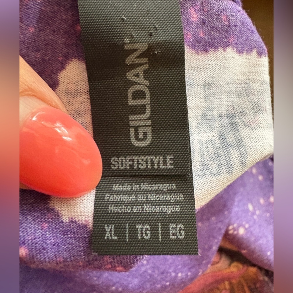 Gildan Womens vintage purple bleach-splattered Highland Cow Hocus Pocus sz XL - Picture 5 of 5